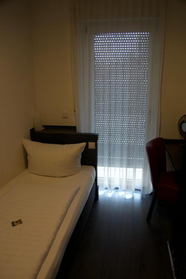 Central Hotel Friedrichshafen Dış mekan fotoğraf