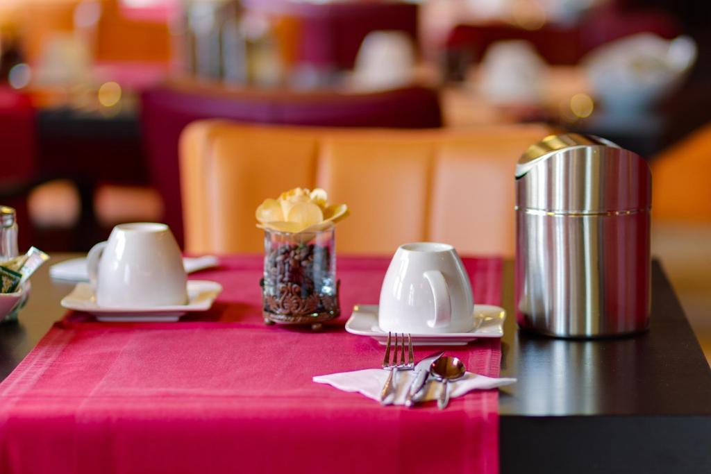 Central Hotel Friedrichshafen Oda fotoğraf
