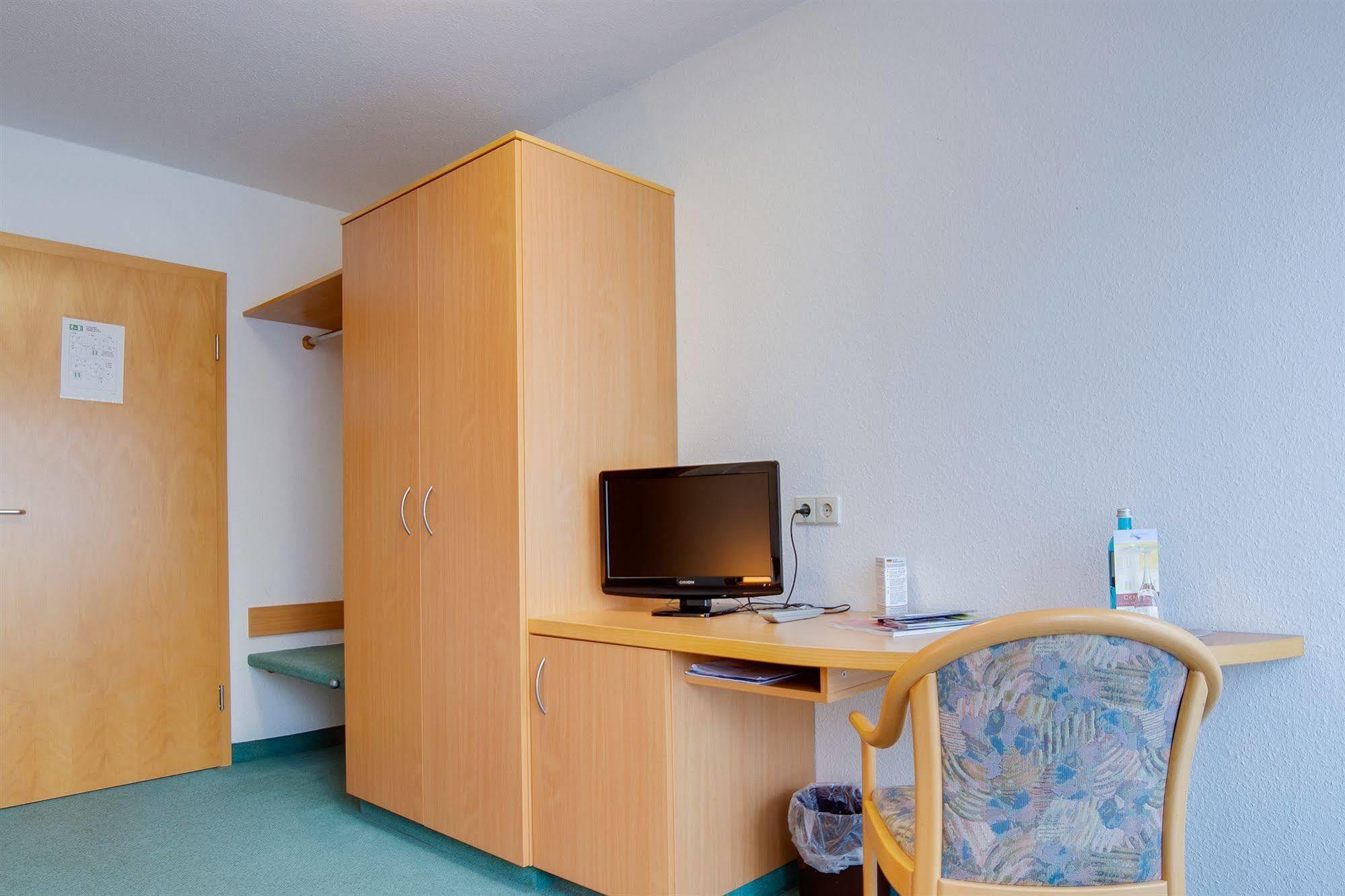 Central Hotel Friedrichshafen Dış mekan fotoğraf
