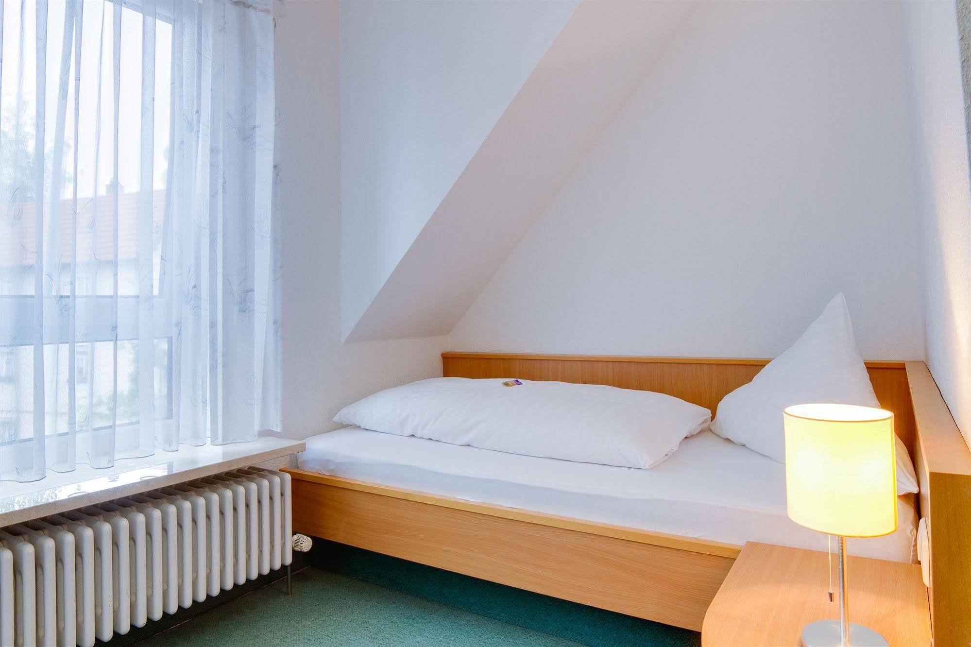 Central Hotel Friedrichshafen Dış mekan fotoğraf